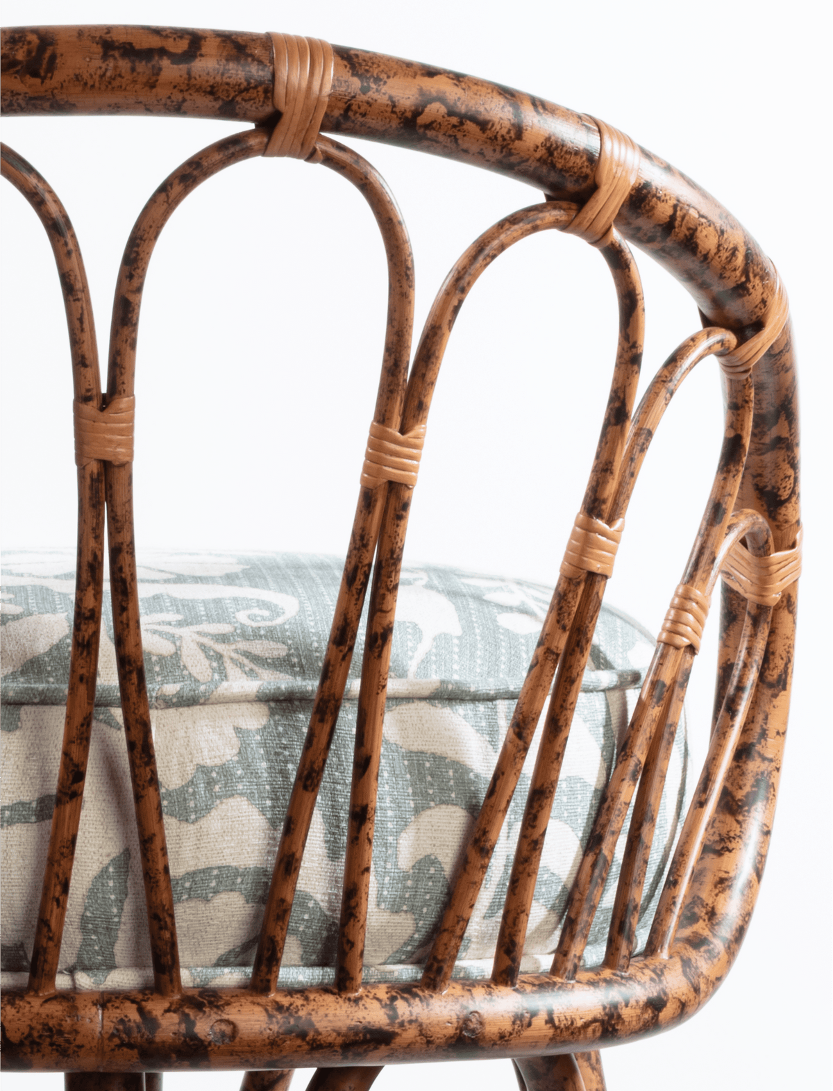 The Peacock Barstool - Tiger Stain